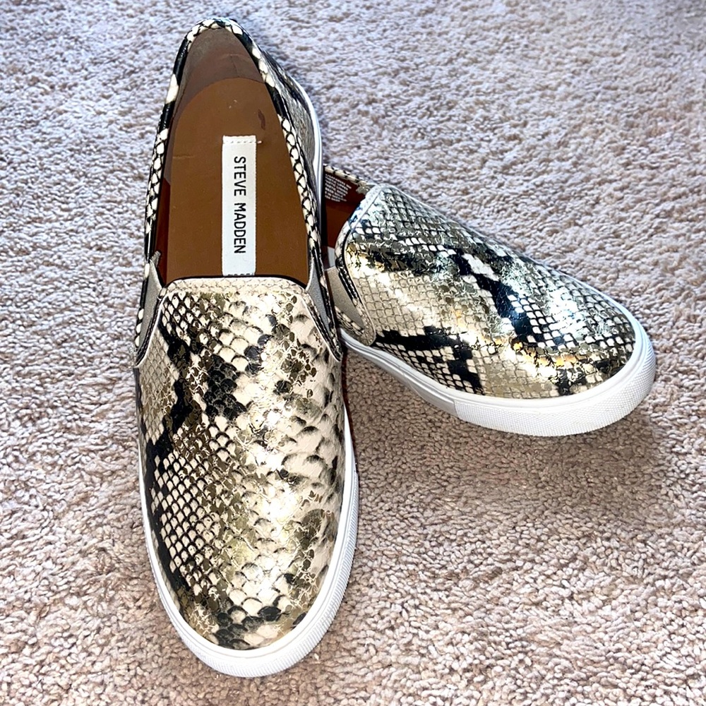 Steve Madden Safary Snakeprint Slip On Shoes